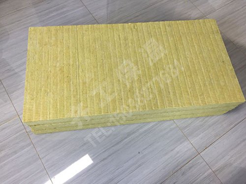 巖棉根據(jù)原材料的不同，有巖棉和礦渣棉的區(qū)別